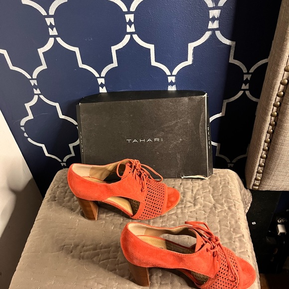 Tahari-Megyn shoe Coral colored size 10 - Picture 5 of 9